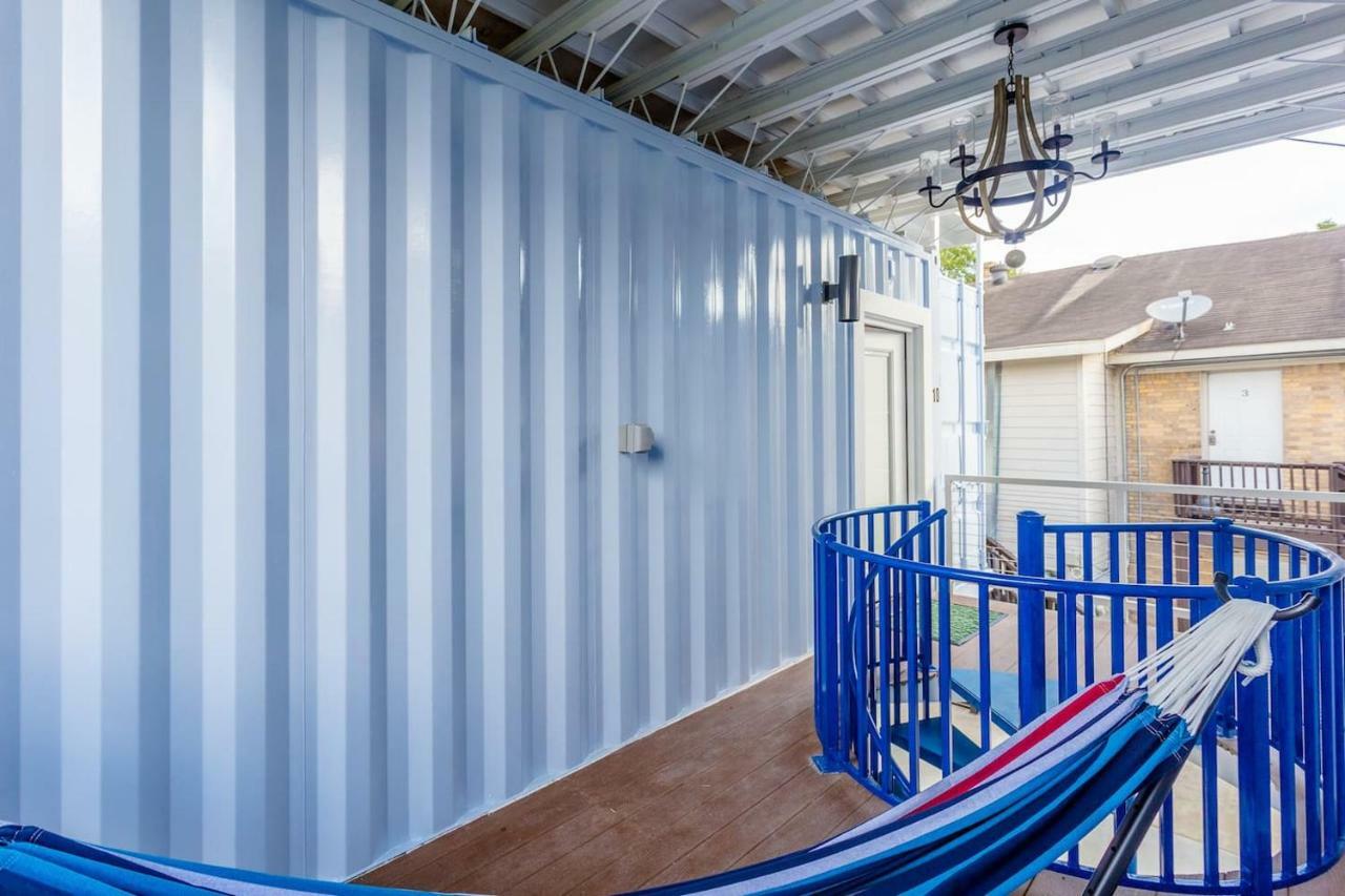 East Downtown Mico-Luxe Container Living Pod #8 Apartment Хюстън Екстериор снимка